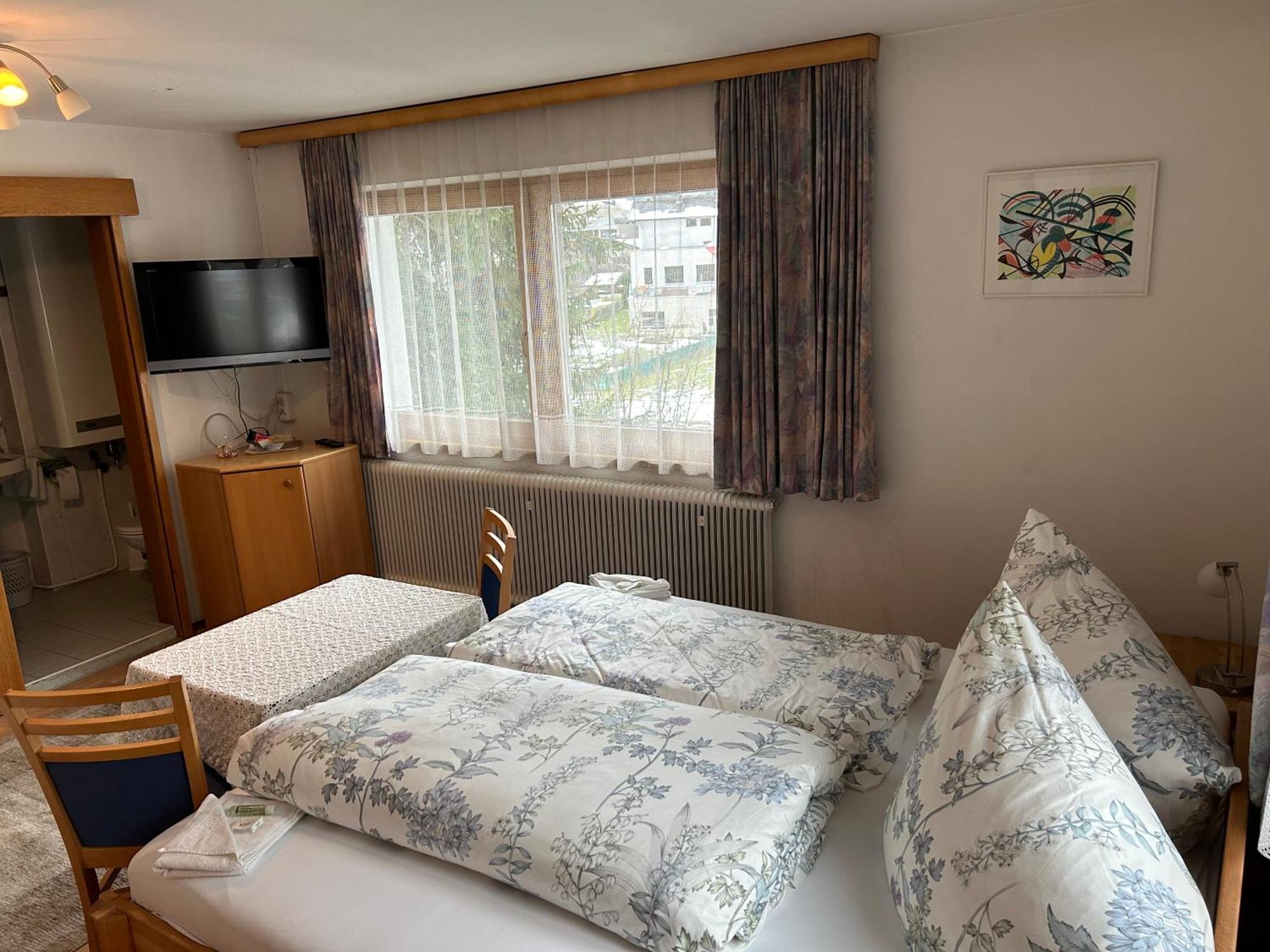 Austrian Motel Heiss Пруц Екстер'єр фото