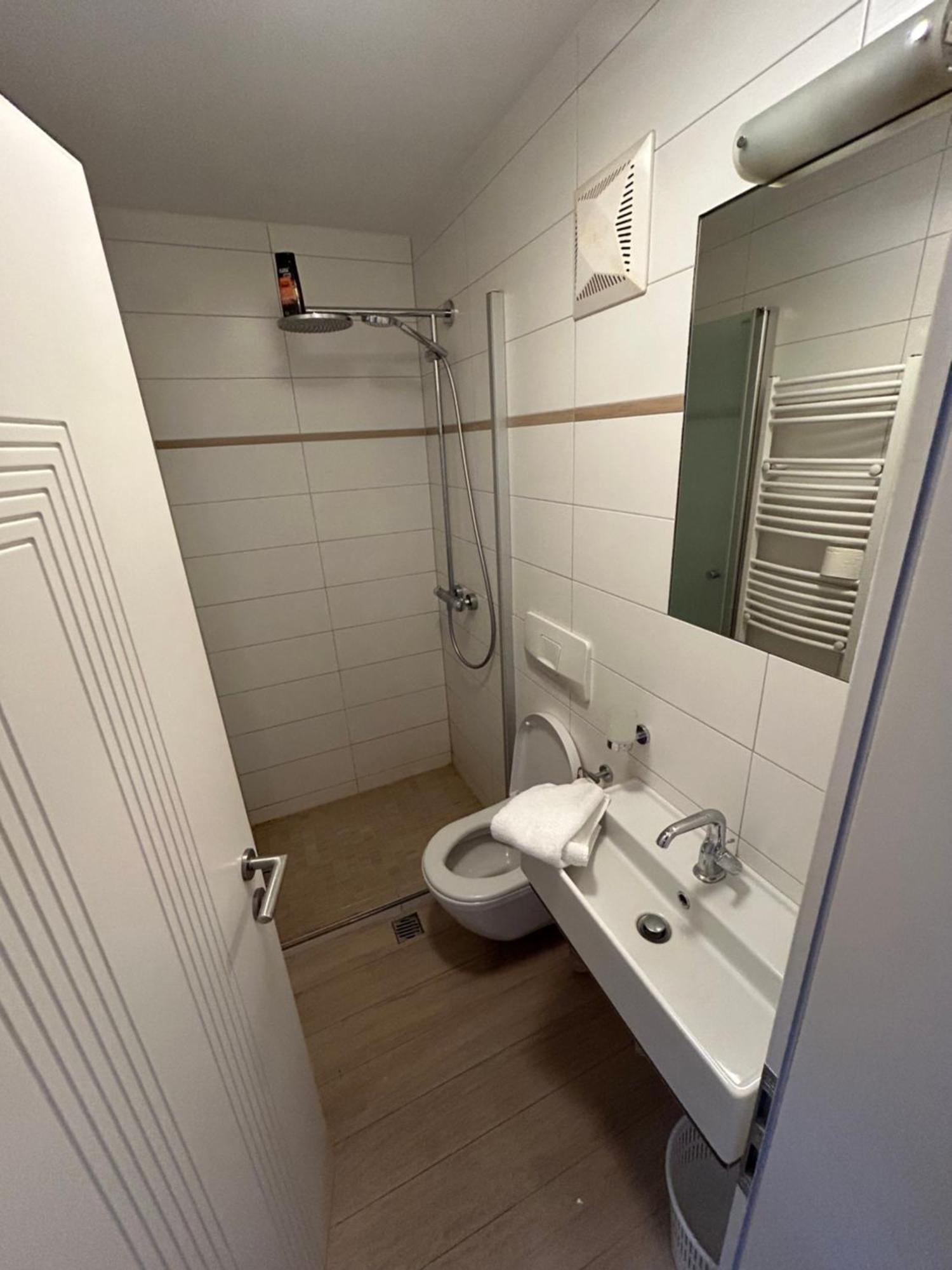 Austrian Motel Heiss Пруц Екстер'єр фото